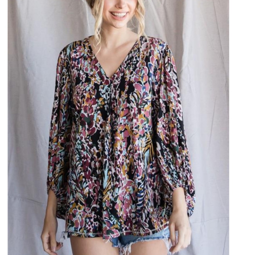 The Mint watercolor printed v neck blouse